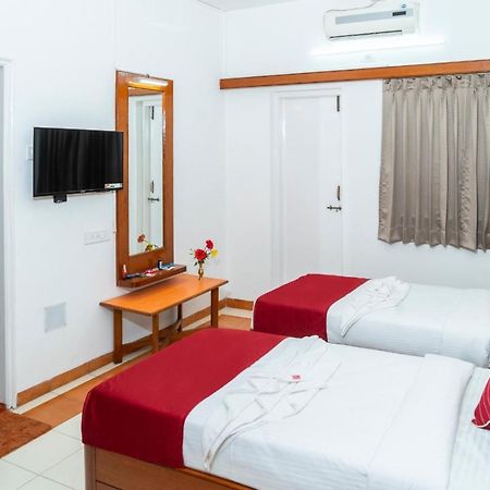Hotel Green Field Satara Eksteriør billede