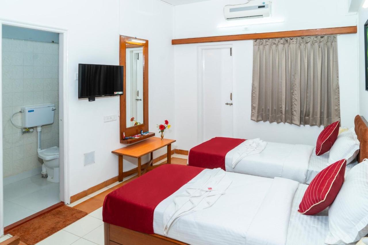 Hotel Green Field Satara Eksteriør billede