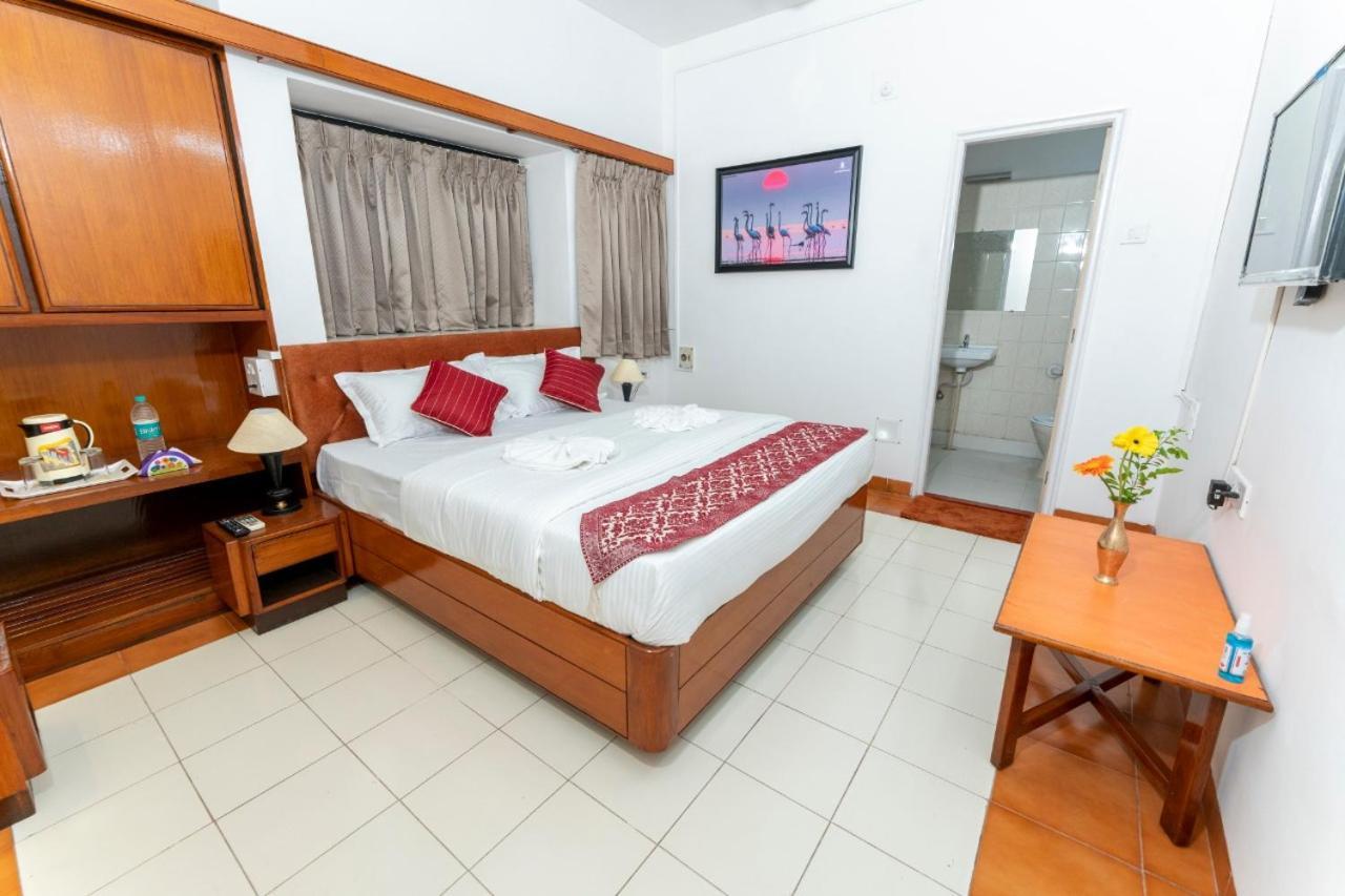 Hotel Green Field Satara Eksteriør billede