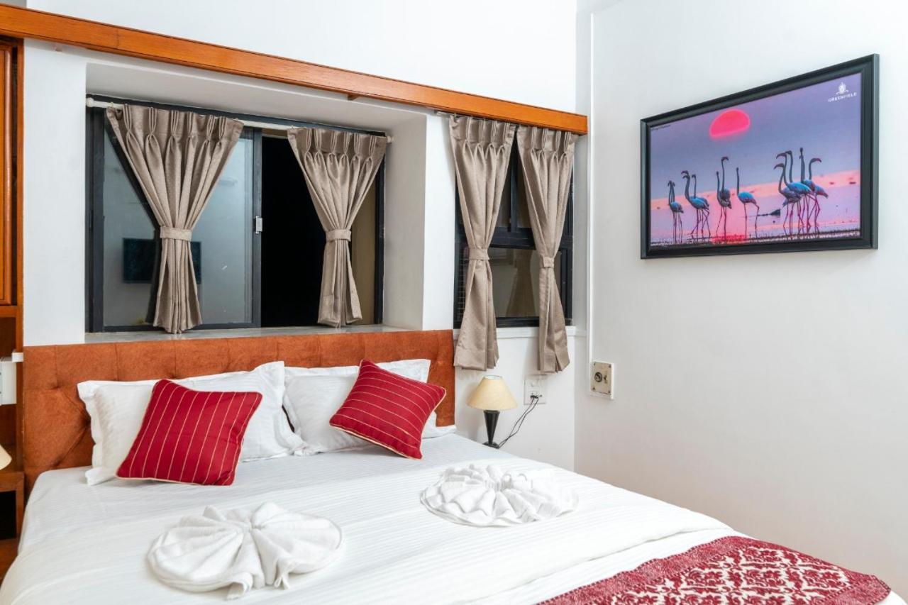 Hotel Green Field Satara Eksteriør billede